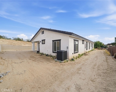 16315 Orick Avenue - Photo Thumbnail 13