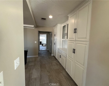 18530 Eucalyptus Street - Photo Thumbnail 12