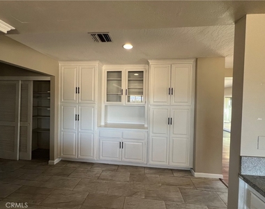 18530 Eucalyptus Street - Photo Thumbnail 16