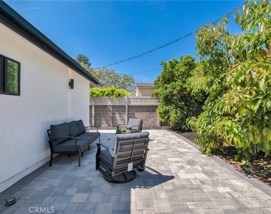 2117 W Clark Avenue - Photo Thumbnail 20