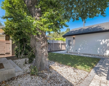 2115 W Clark Avenue - Photo Thumbnail 26