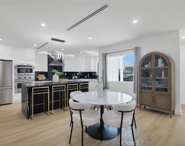 2115 W Clark Avenue - Photo Thumbnail 7