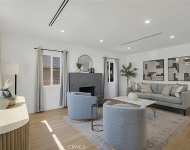 2115 W Clark Avenue - Photo Thumbnail 2