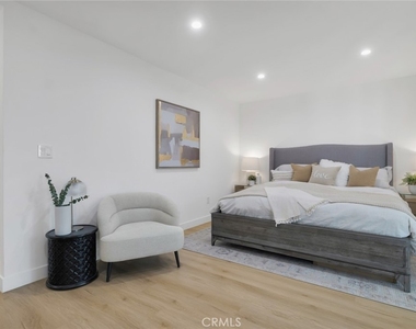 2115 W Clark Avenue - Photo Thumbnail 22