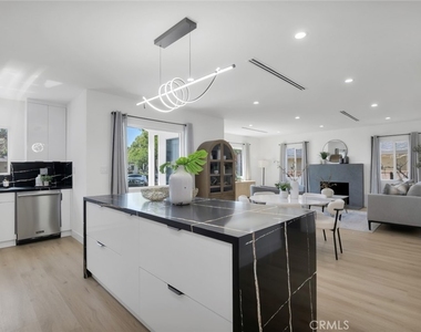2115 W Clark Avenue - Photo Thumbnail 13