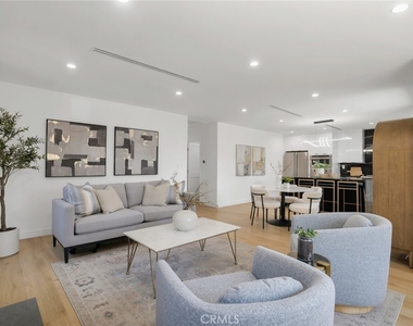 2115 W Clark Avenue - Photo Thumbnail 4