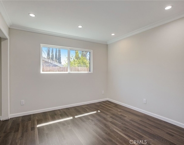 10920 Garden Grove - Photo Thumbnail 23