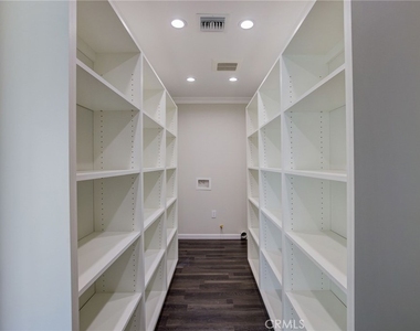10920 Garden Grove - Photo Thumbnail 17