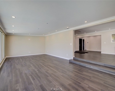 10920 Garden Grove - Photo Thumbnail 4