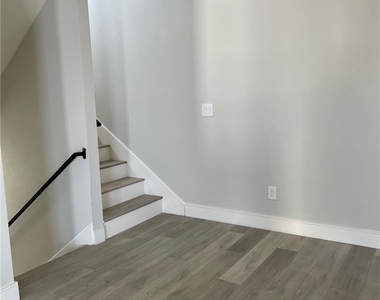 118 S Ave 63 - Photo Thumbnail 7