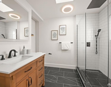 914 44th Street - Photo Thumbnail 9