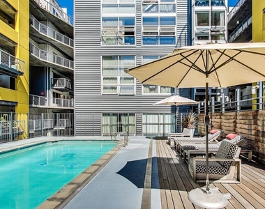 311 Oak St - Photo Thumbnail 23
