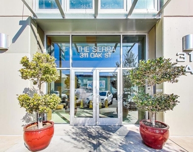 311 Oak St - Photo Thumbnail 27