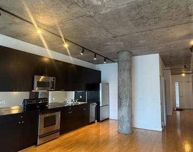 311 Oak St - Photo Thumbnail 10