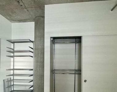 311 Oak St - Photo Thumbnail 8