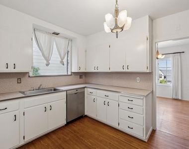 111 Windsor - Photo Thumbnail 12