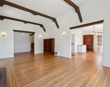 111 Windsor - Photo Thumbnail 7