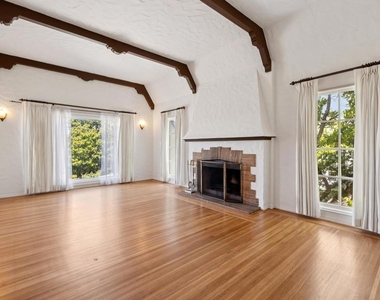 111 Windsor - Photo Thumbnail 4