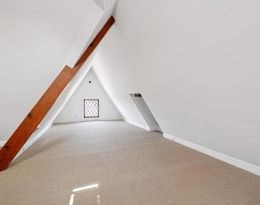 111 Windsor - Photo Thumbnail 33