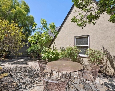 111 Windsor - Photo Thumbnail 36