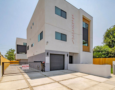 11522 1/2 Emelita Street - Photo Thumbnail 1