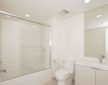 521 N Gramercy Place - Photo Thumbnail 7