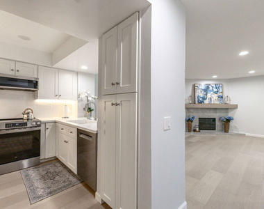 400 N Louise Street - Photo Thumbnail 6