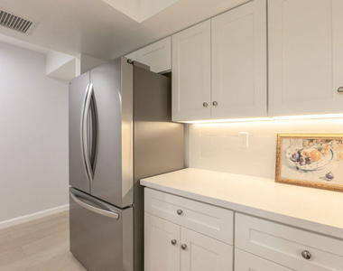 400 N Louise Street - Photo Thumbnail 10