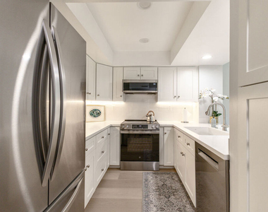 400 N Louise Street - Photo Thumbnail 7