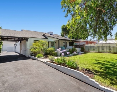 4940 Placidia Avenue - Photo Thumbnail 6