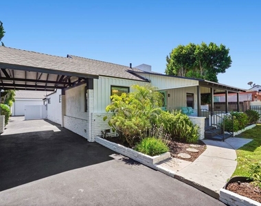 4940 Placidia Avenue - Photo Thumbnail 5