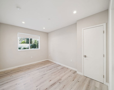1226 S Bedford Street - Photo Thumbnail 16