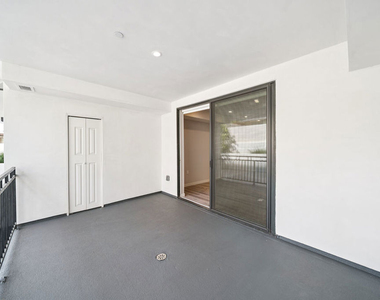 1226 S Bedford Street - Photo Thumbnail 8