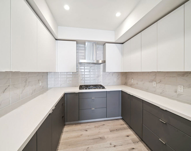 1226 S Bedford Street - Photo Thumbnail 4