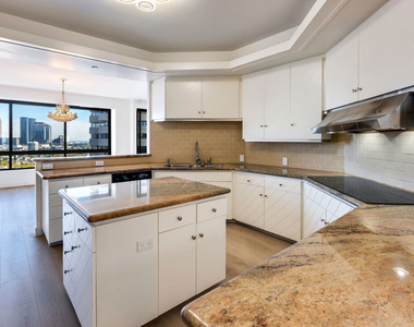 10551 Wilshire Boulevard - Photo Thumbnail 20