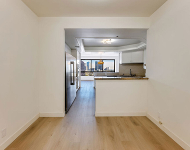 10551 Wilshire Boulevard - Photo Thumbnail 18