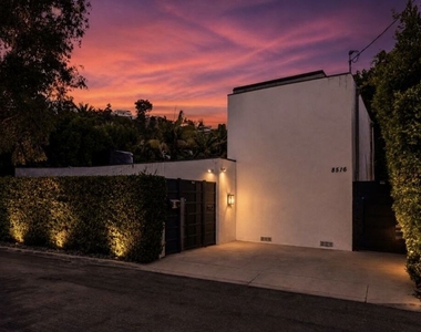 8516 Franklin Avenue - Photo Thumbnail 29