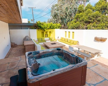 27112 Malibu Cove Colony Drive - Photo Thumbnail 11