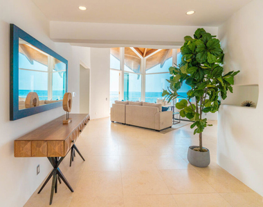 27112 Malibu Cove Colony Drive - Photo Thumbnail 12