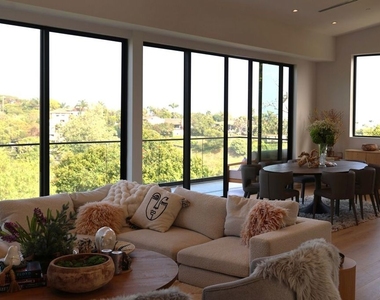 6656 Dume Drive - Photo Thumbnail 3