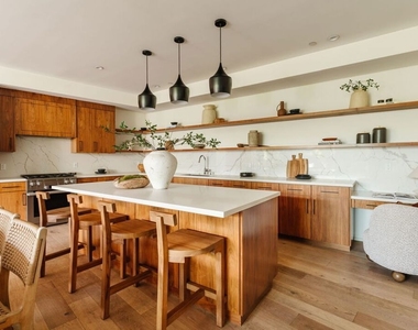 3214 Highland Avenue - Photo Thumbnail 6