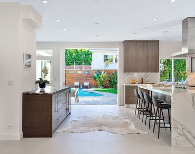 314 Palisades Avenue - Photo Thumbnail 17