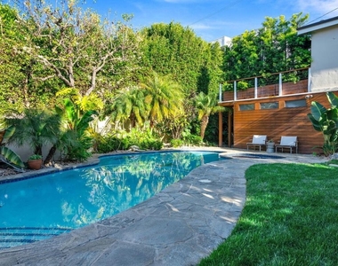 314 Palisades Avenue - Photo Thumbnail 49