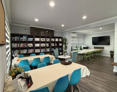 741 Crenshaw Boulevard - Photo Thumbnail 16