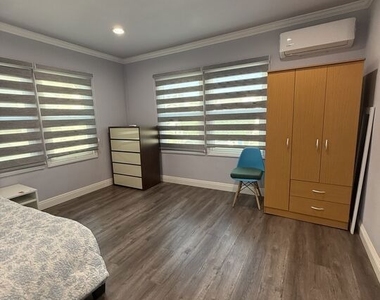 741 Crenshaw Boulevard - Photo Thumbnail 8