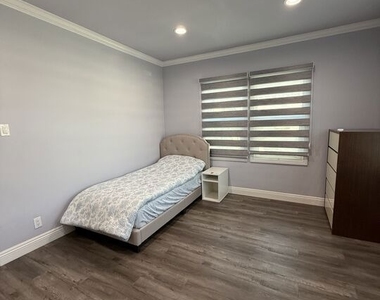 741 Crenshaw Boulevard - Photo Thumbnail 9