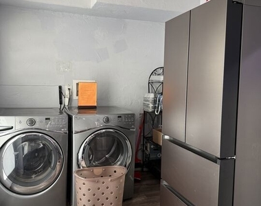 741 Crenshaw Boulevard - Photo Thumbnail 10