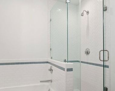 6204 S Corning Avenue - Photo Thumbnail 27