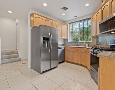 3960 Pennsylvania Avenue - Photo Thumbnail 5