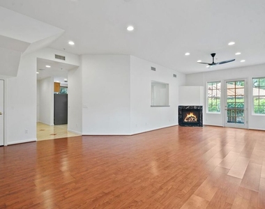 3960 Pennsylvania Avenue - Photo Thumbnail 3